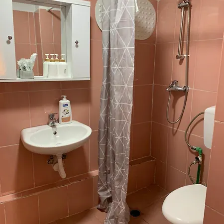 Citynest Apartments, 3-minute Walk From The Skanderbeg Square Appartamento