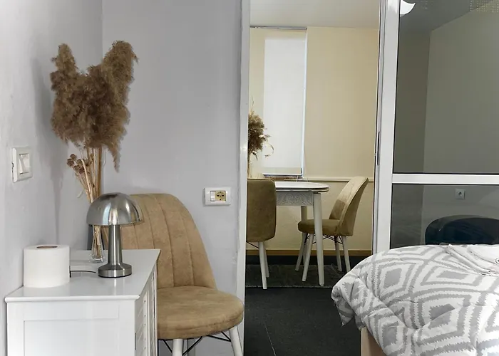 Citynest Apartments, 3-minute Walk From The Skanderbeg Square ティラナ